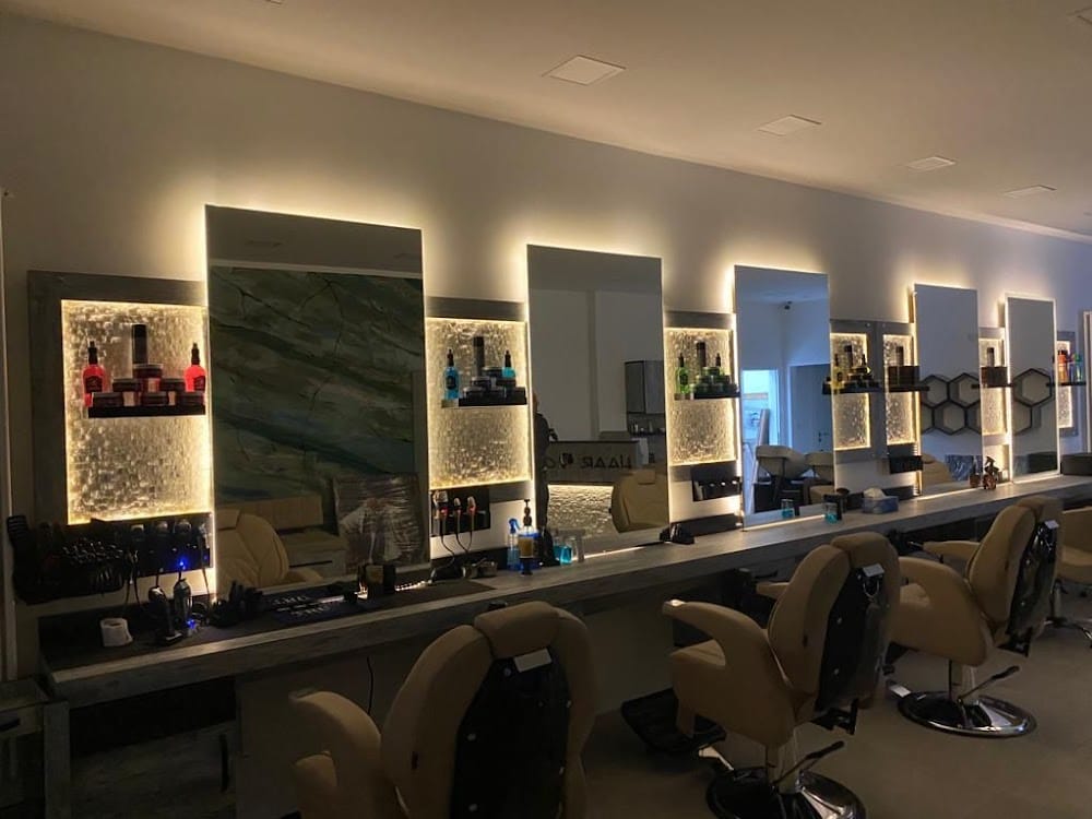 Haar Cut Salon in Haar
